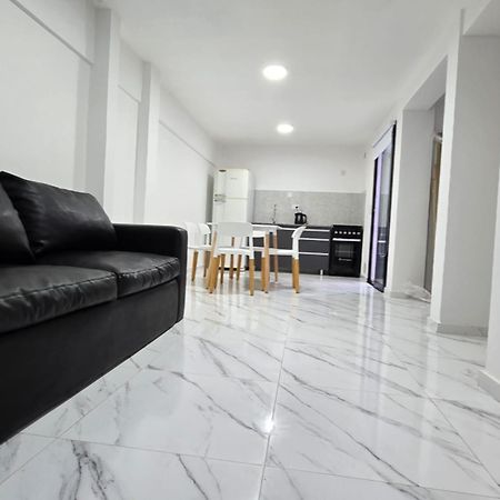 Apartamento Departamento A Estrenar Zona Centrica Mar de Ajó Exterior foto